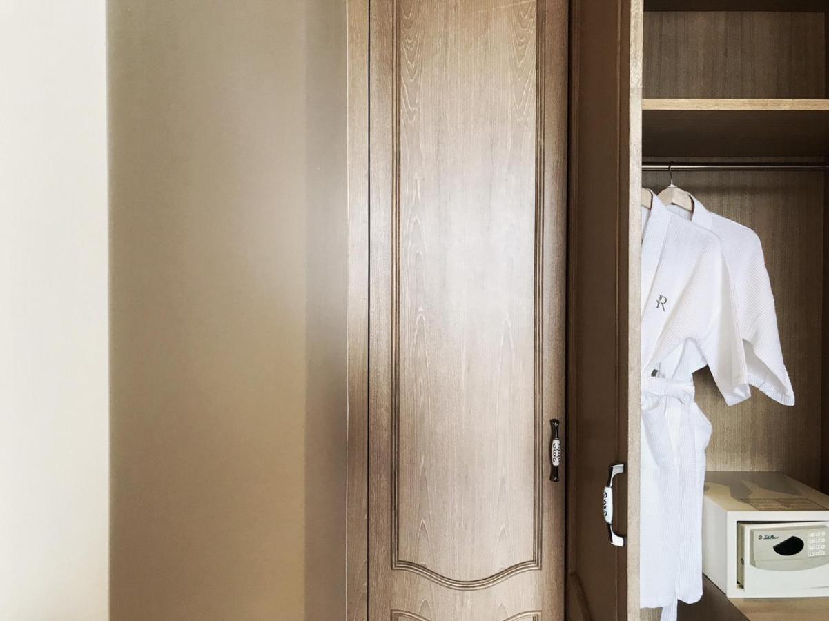 Отель The Raintree 4*