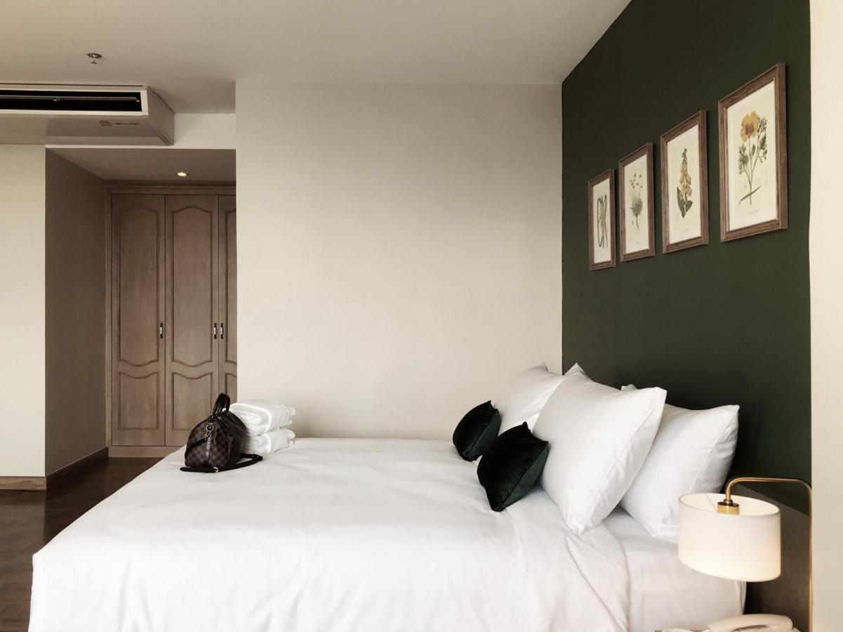 Отель The Raintree 4*